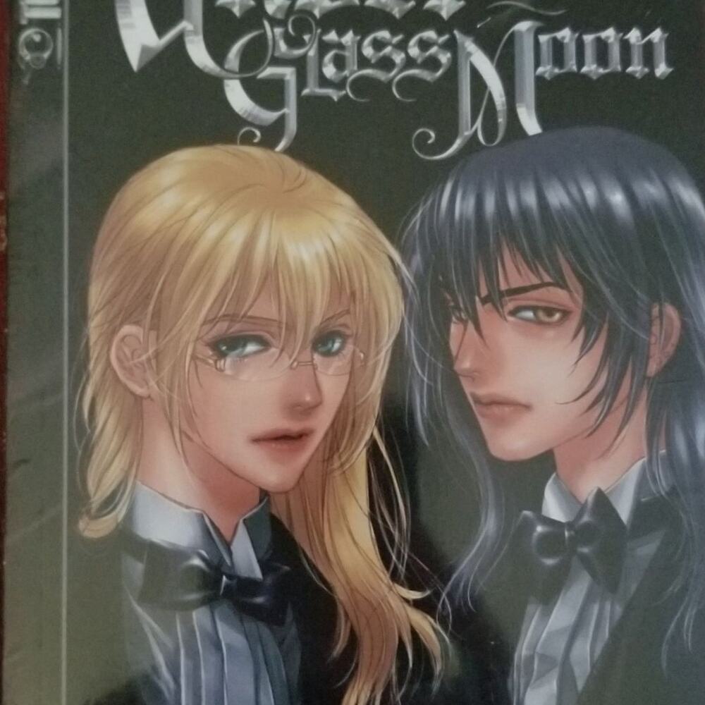 Under the Glass Moon - Manga